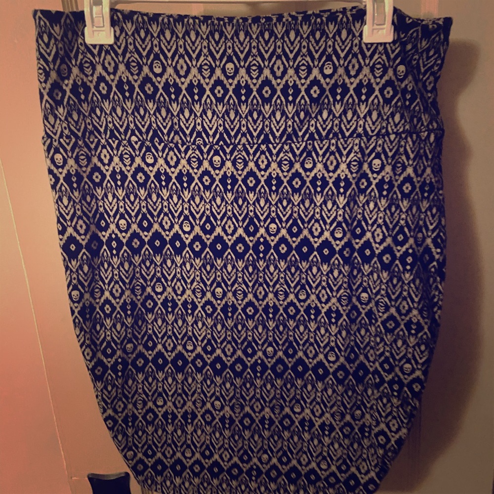 Torrid Stretch BodyCon Skirt Skull Pattern Size 0